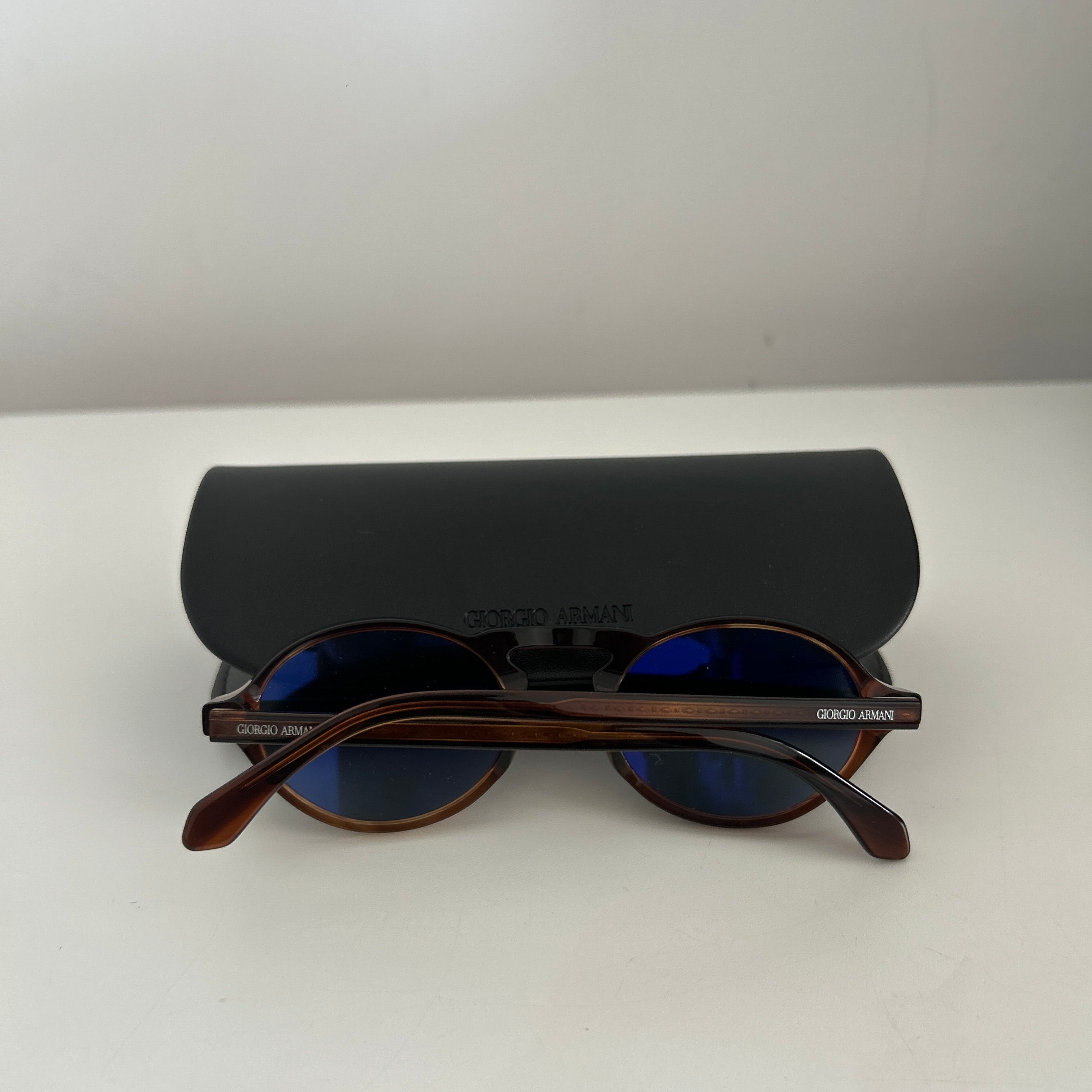 Giorgio Armani AR8219U