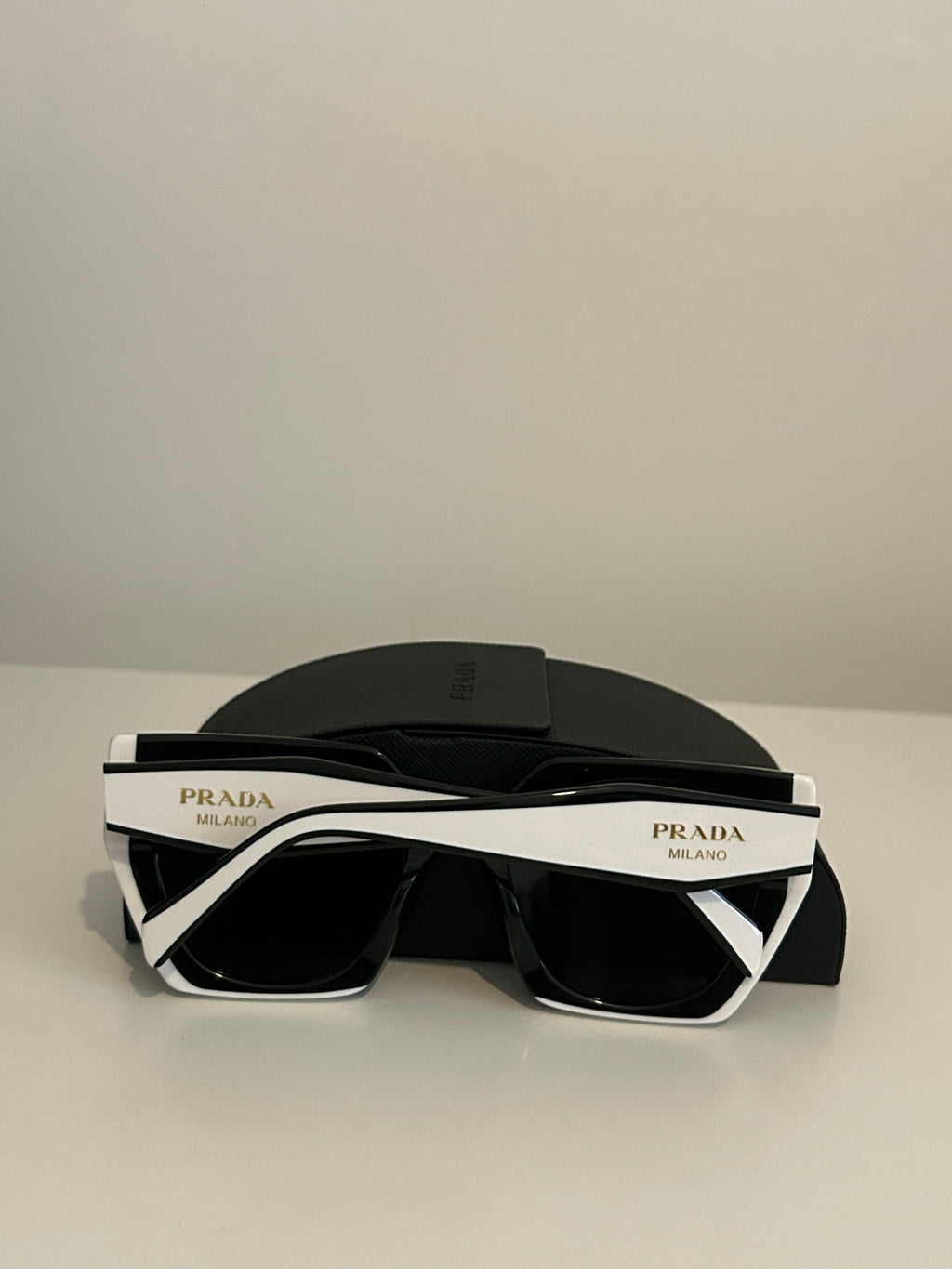 PRADA PR 17WS Symbole Sunglasses – Black/White
