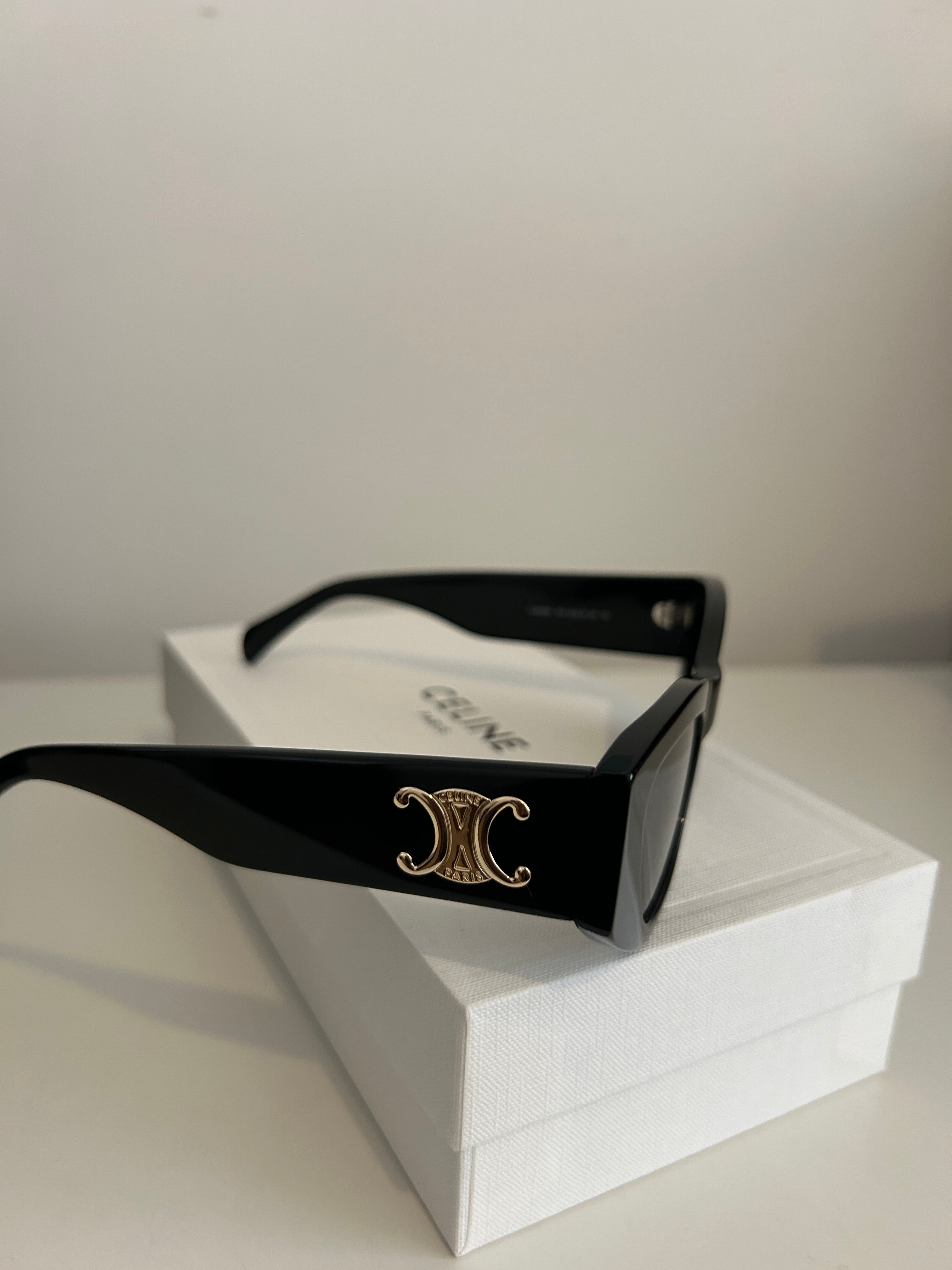 Celine Triomphe Sunglasses Model CL40308U 01A Shiny Black Frame Grey Lenses New