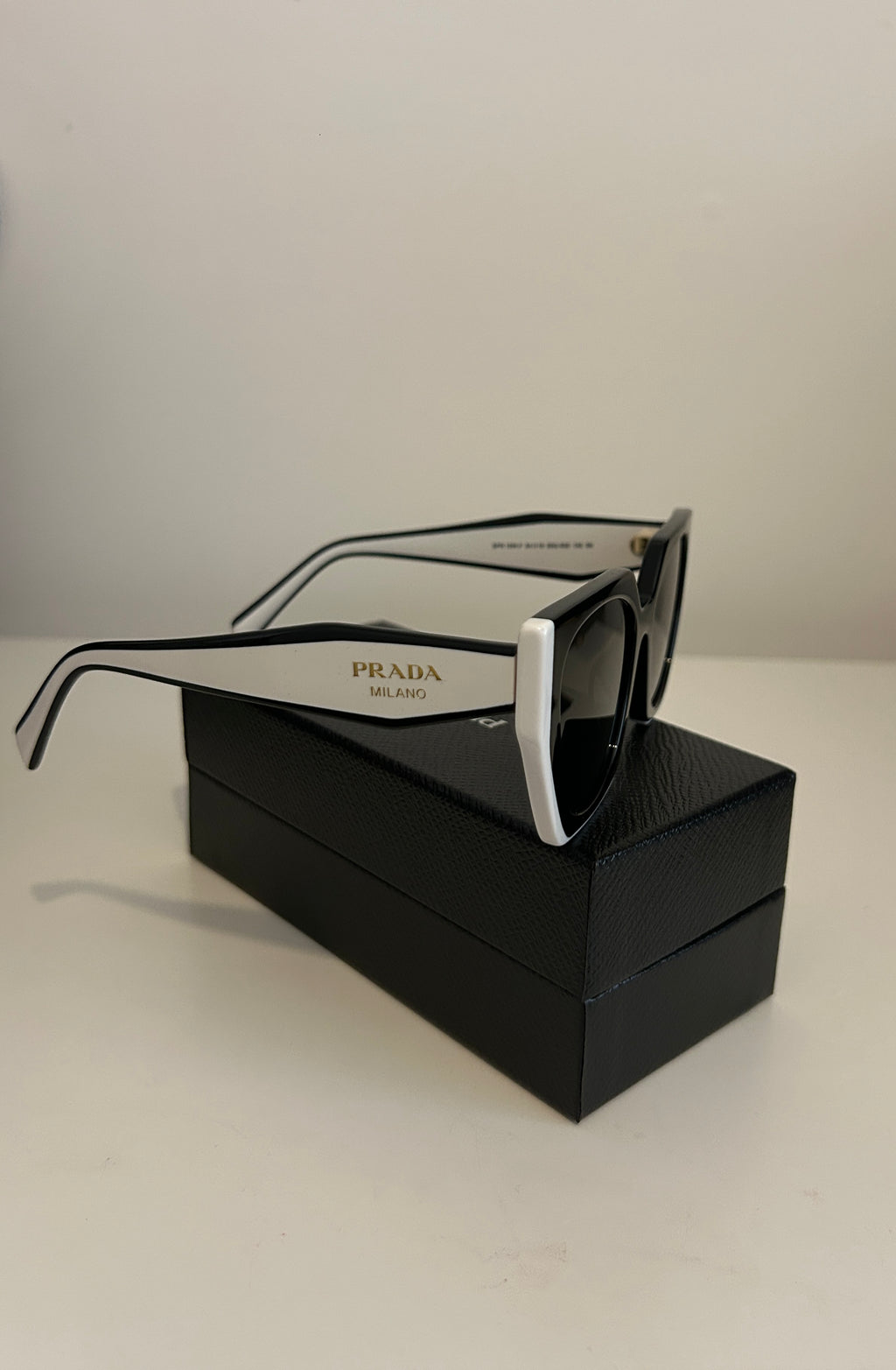 PRADA PR 17WS Symbole Sunglasses – Black/White